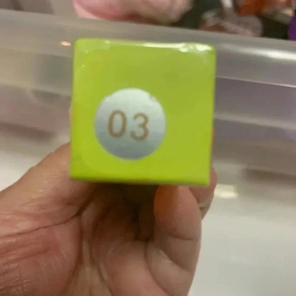 Lip Oil - Picture 4 of 4